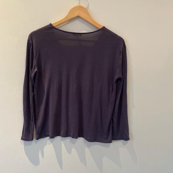 Aritzia Wilfred Free women’s XS long sleeve v-neck top - Picture 2 of 6